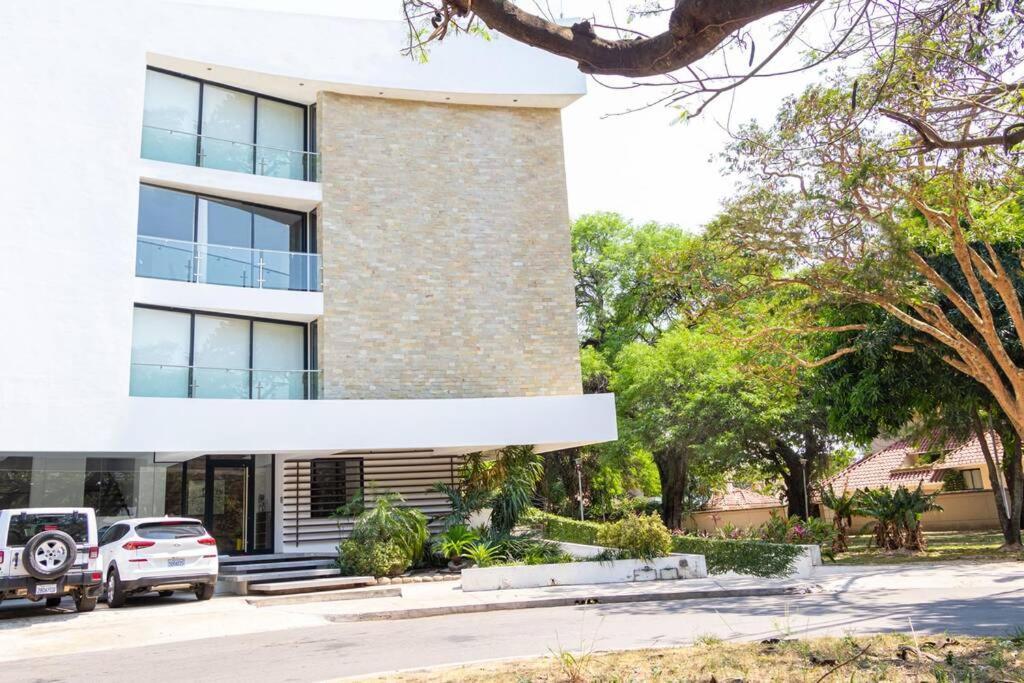 Luxurious stay at modern apartment  Santa Cruz de La Sierra Extérieur photo